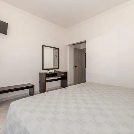 Mouria & Apartman Laganász