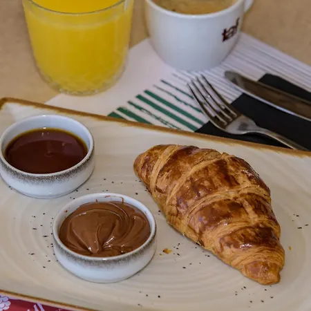 Mouria & * 拉加纳斯