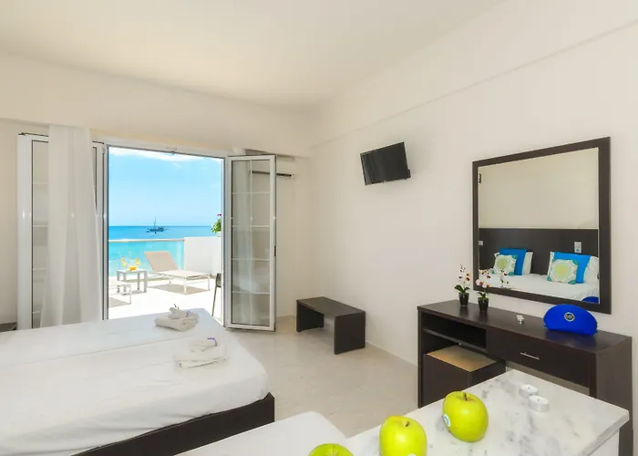 Mouria & Lägenhet *