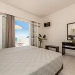 Mouria Studios&apartments *